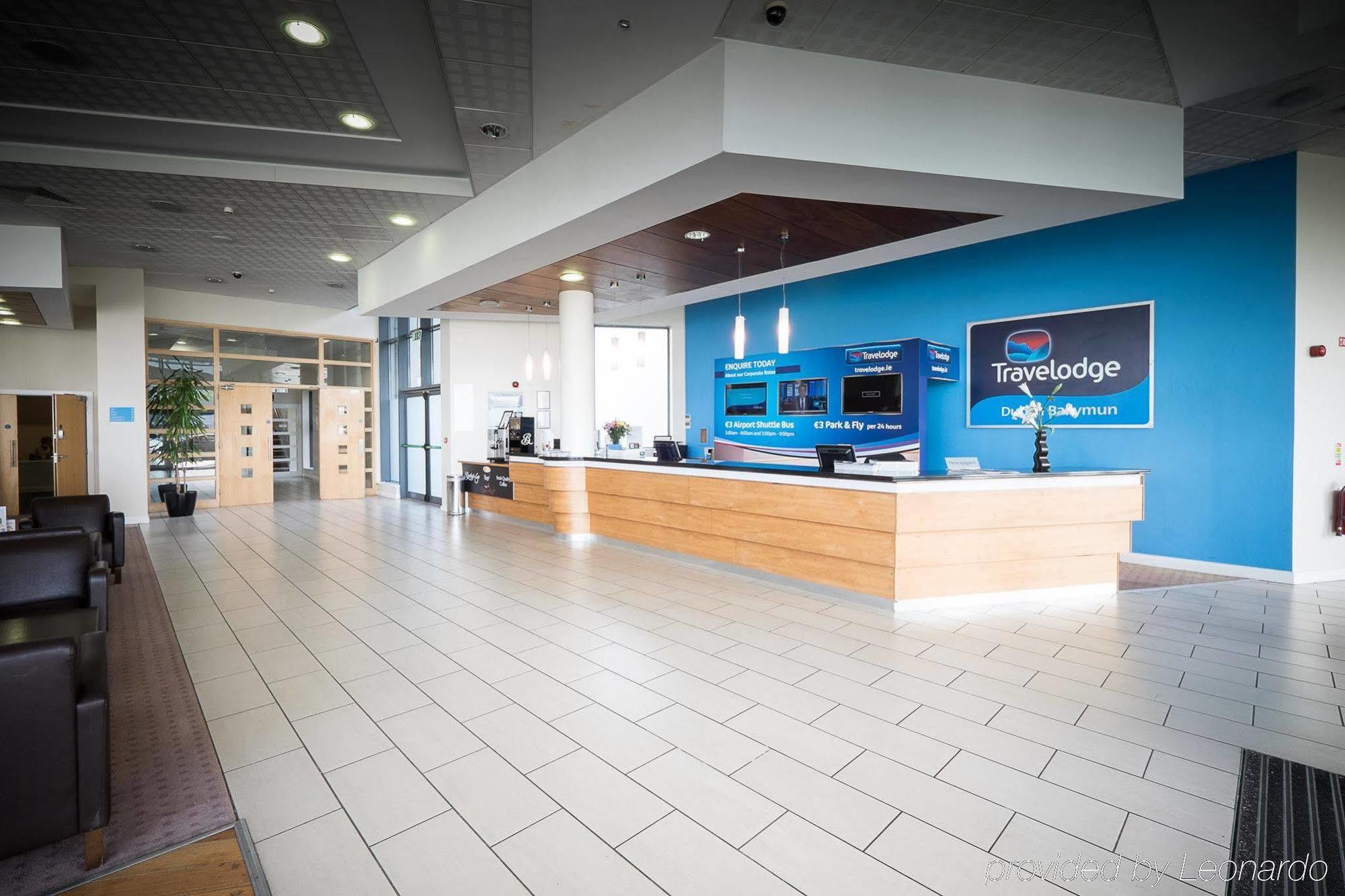 Travelodge Dublin Airport South Luaran gambar