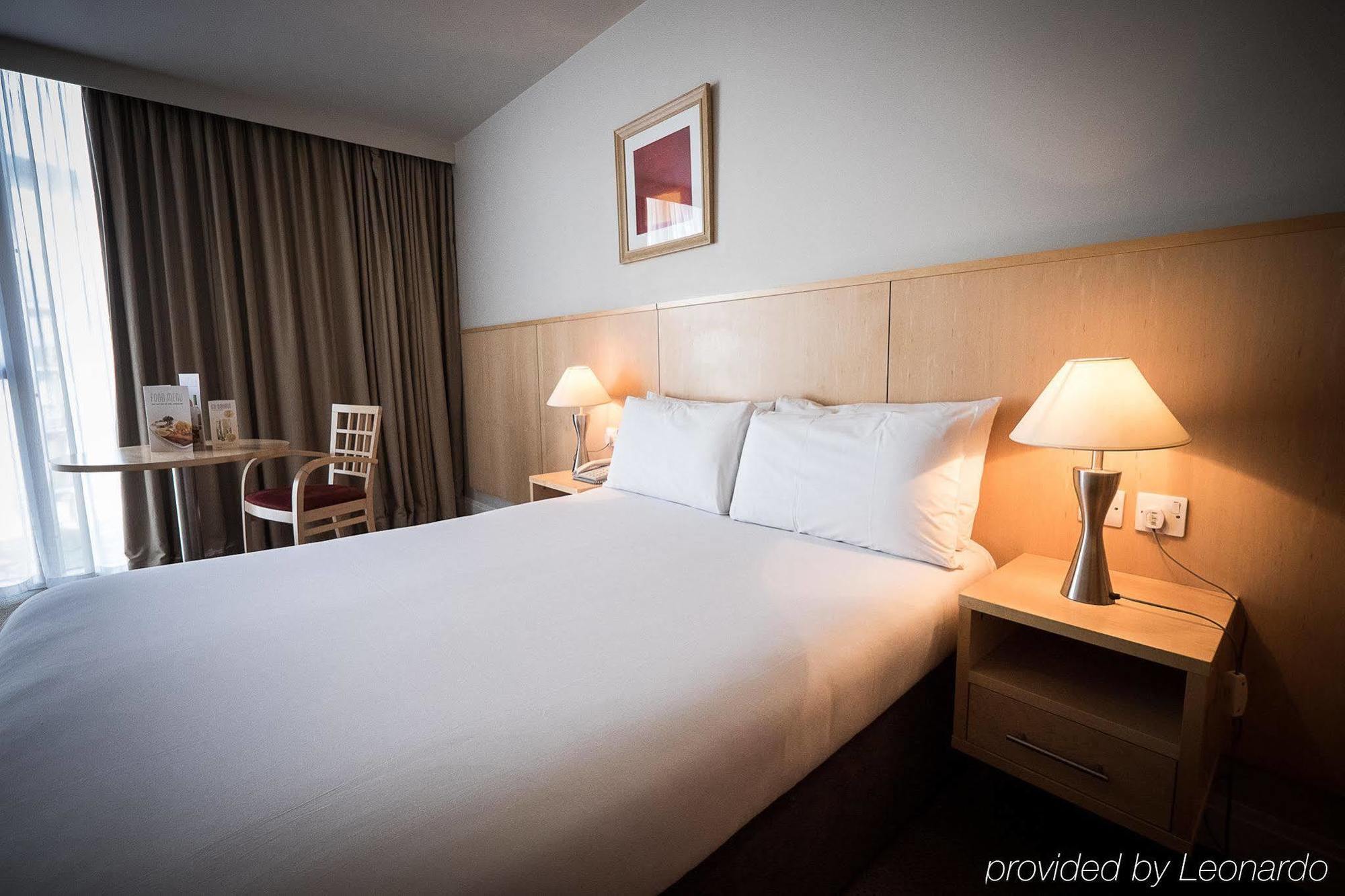 Travelodge Dublin Airport South Luaran gambar