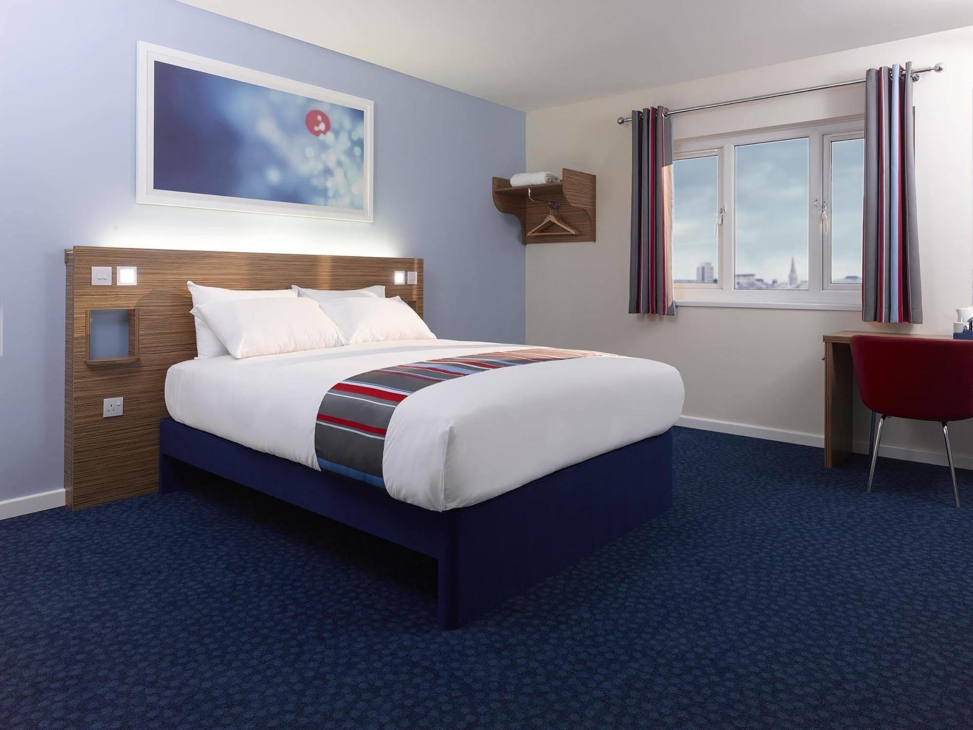 Travelodge Dublin Airport South Luaran gambar